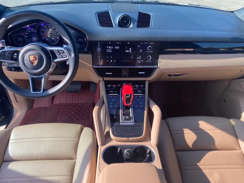 广州19年保时捷卡宴5