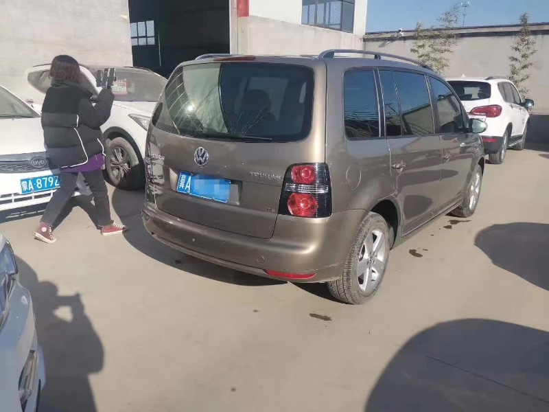 保定16年大众途安4