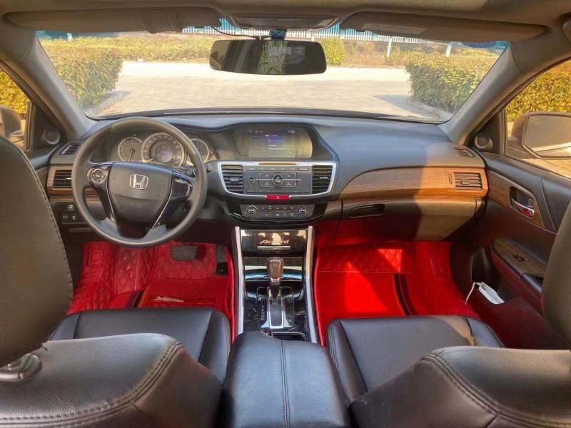 徐州16年本田雅阁6