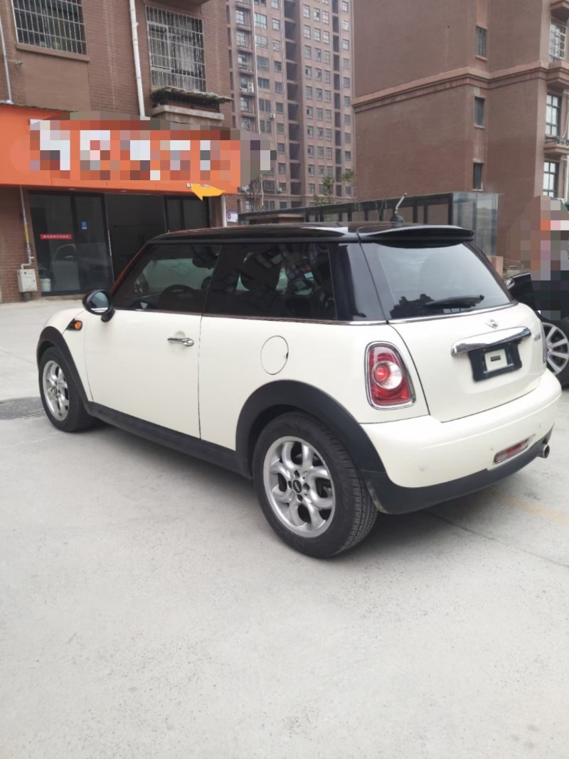 景德鎮13年寶馬MINI5