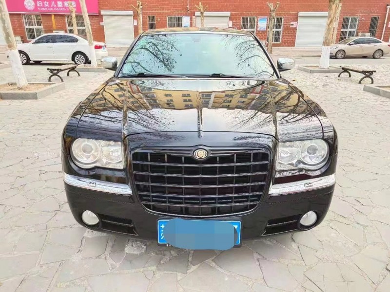 聊城09年克萊斯勒300C1