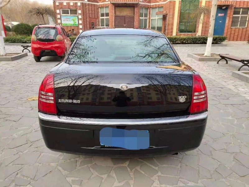 聊城09年克萊斯勒300C4