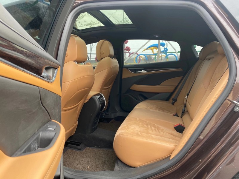 东莞19年别克君越8