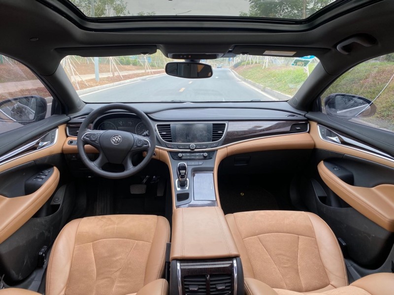 东莞19年别克君越9