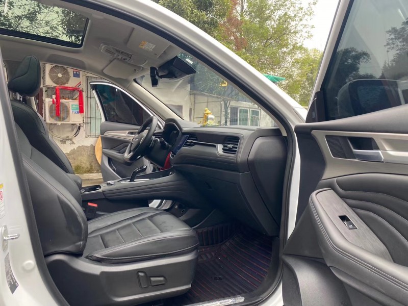 成都19年长城哈弗F74