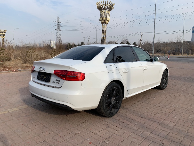 沈陽12年奧迪A4L6