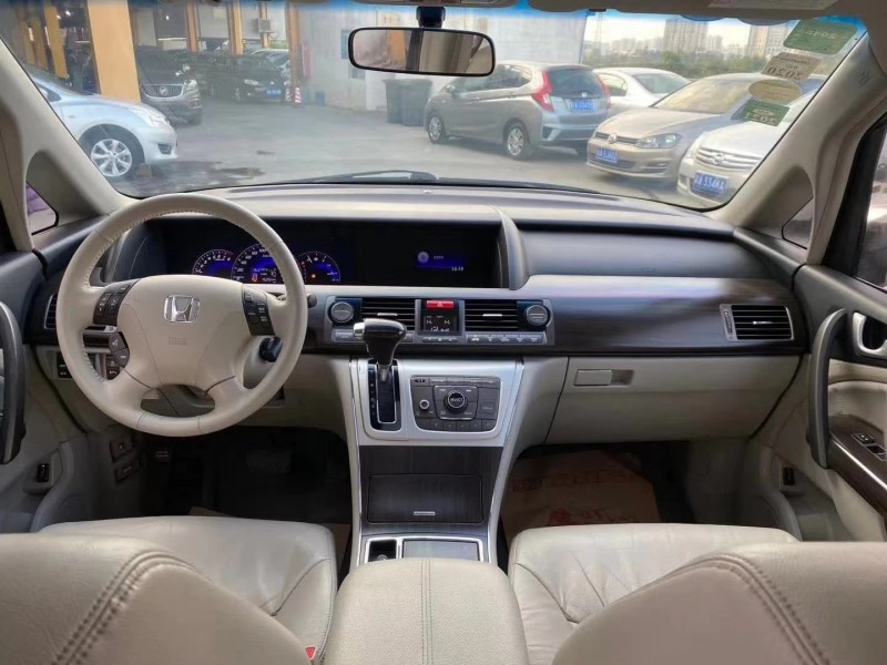 广州13年本田艾力绅8