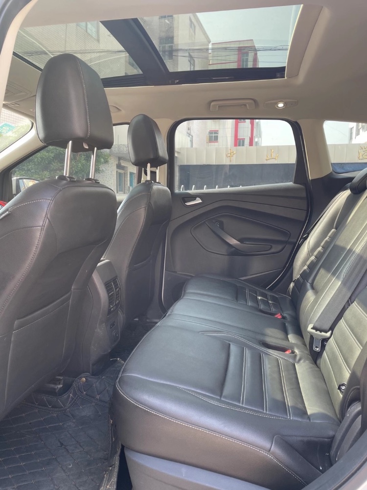 中山19年福特翼虎3