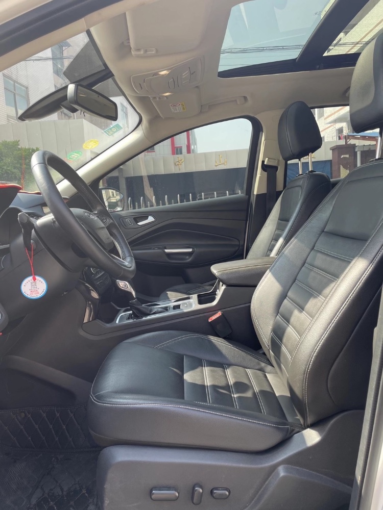 中山19年福特翼虎2