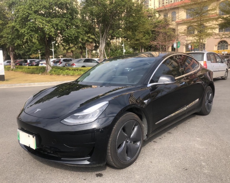 廣州19年特斯拉MODEL 33