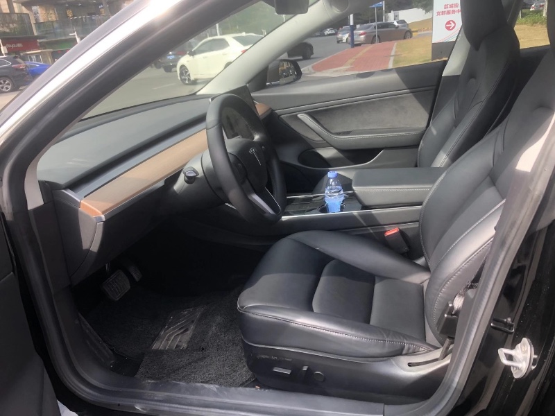 廣州19年特斯拉MODEL 38