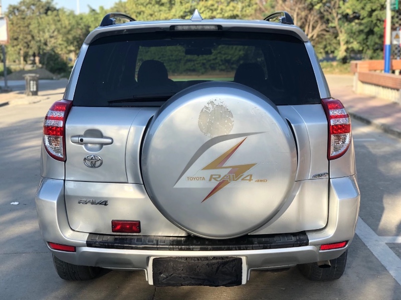 汕頭10年豐田RAV4榮放7