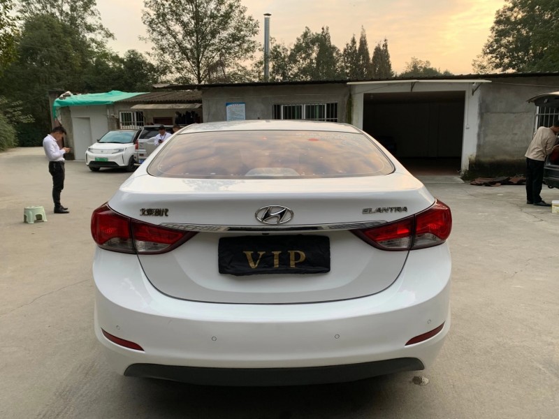 成都17年现代朗动2