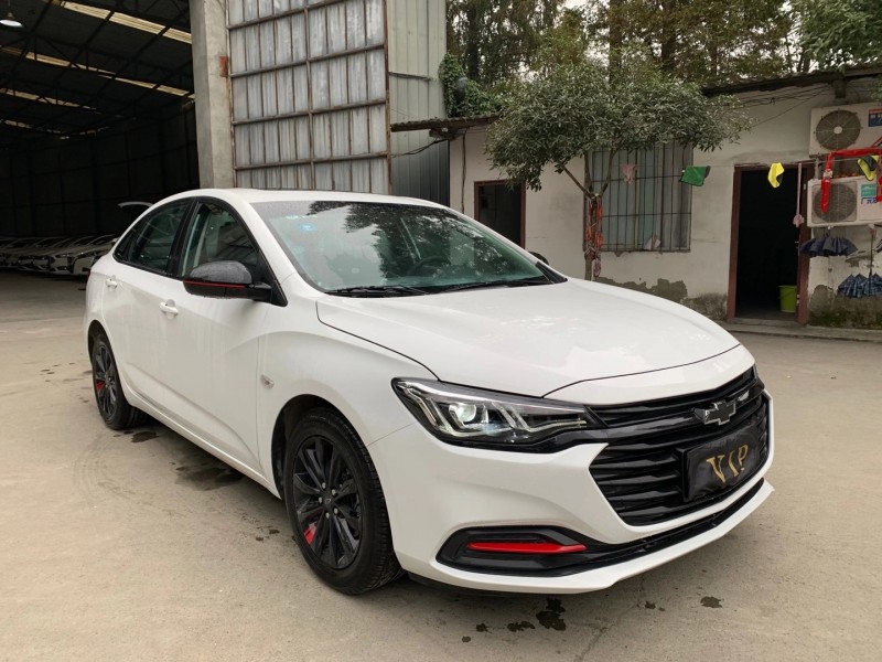 成都20年雪佛兰科鲁泽7