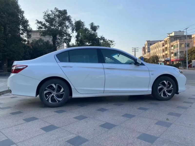 广州17年本田雅阁9