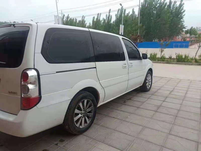 北京13年别克别克GL82