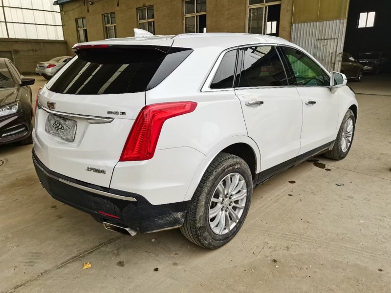 保定16年凯迪拉克XT55