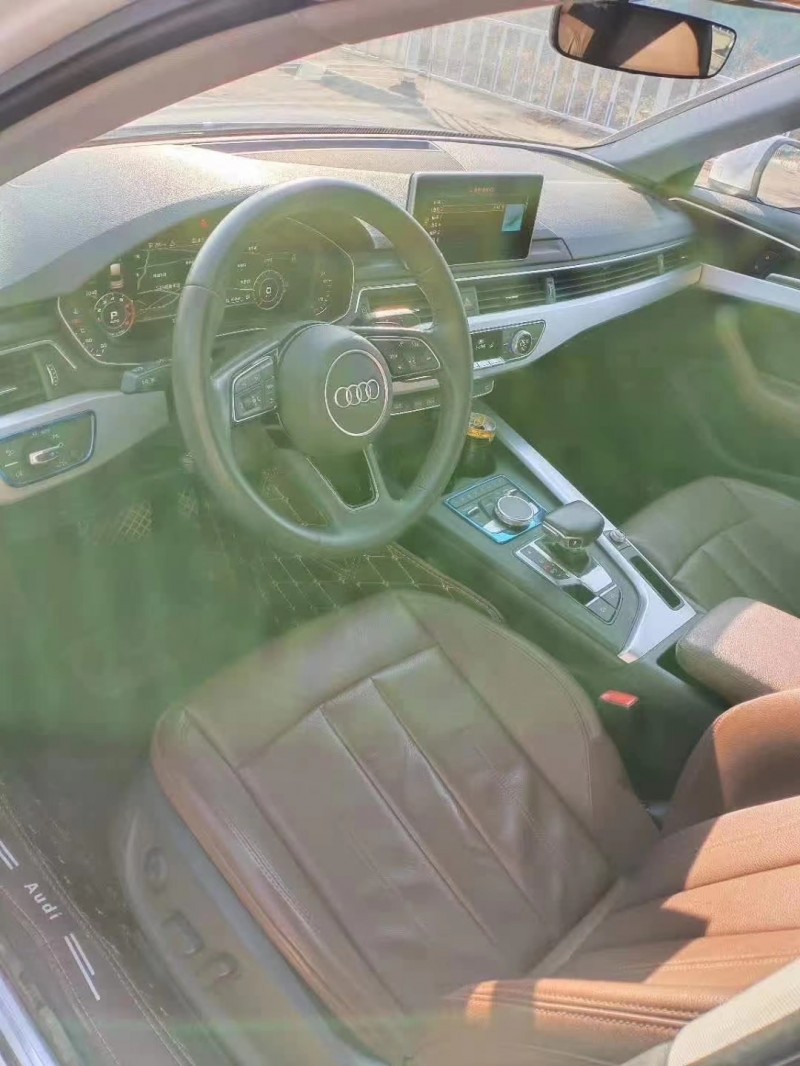 济南19年奥迪A4L3