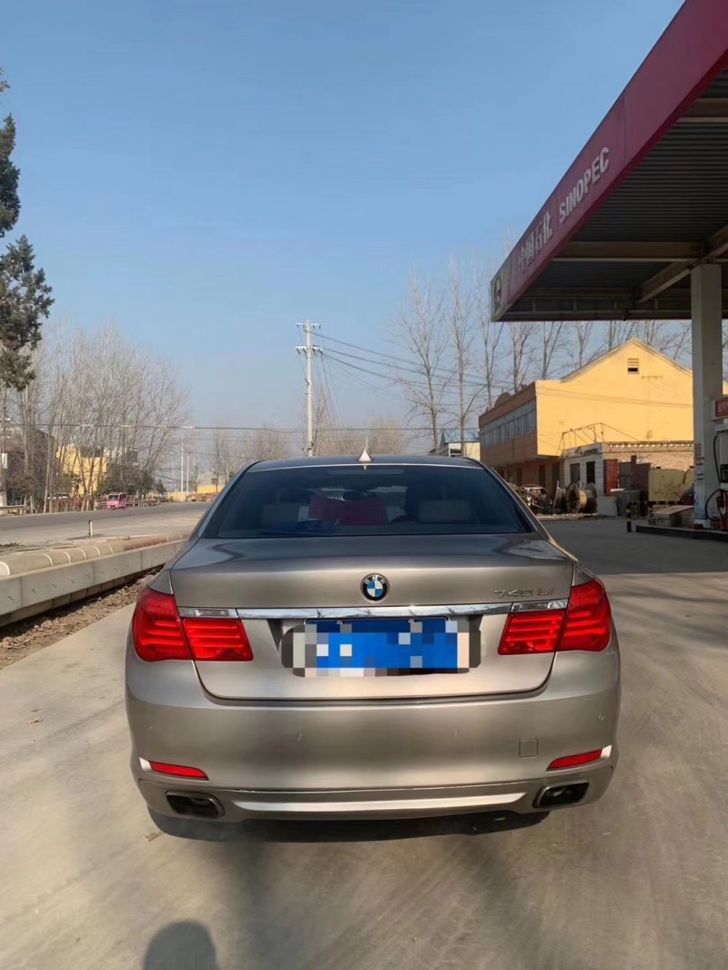 北京11年宝马7系6