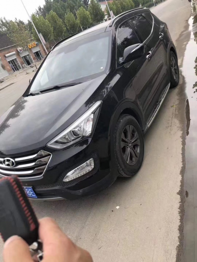 北京13年现代全新胜达3