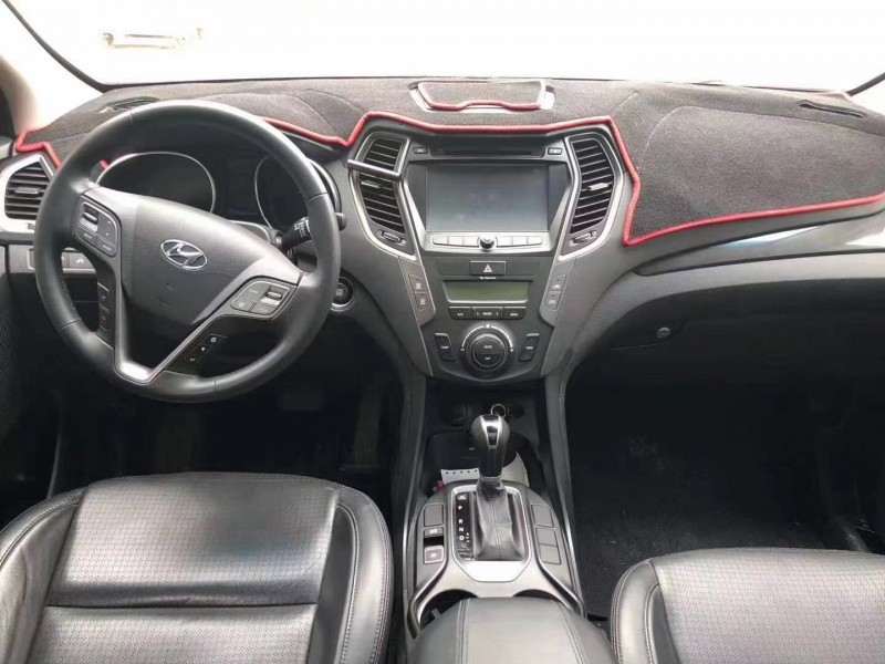 北京13年现代全新胜达5