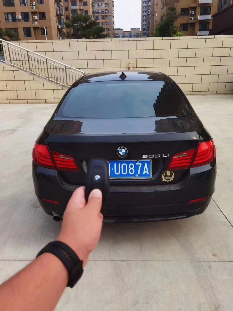 北京13年宝马5系4