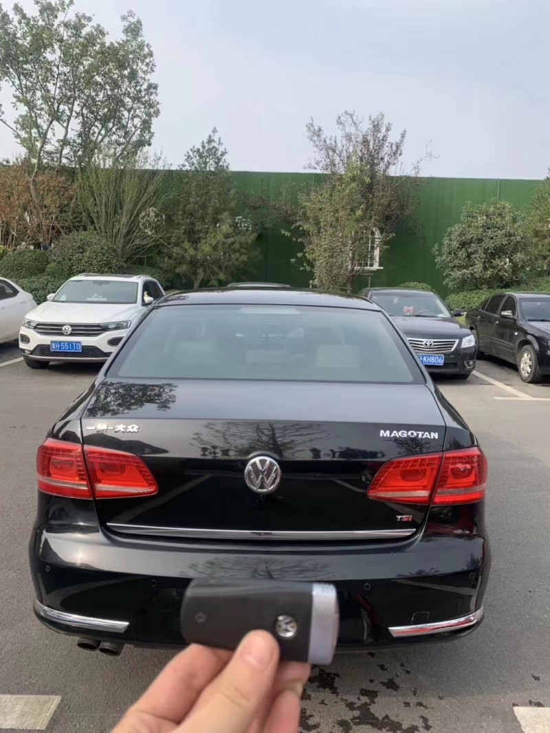 济南12年大众迈腾5