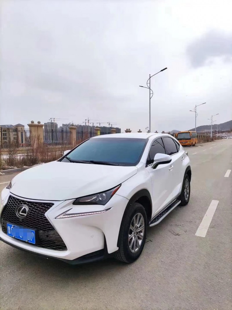 潍坊16年雷克萨斯NX8