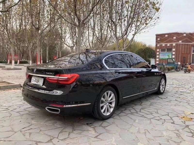 济南17年宝马7系7