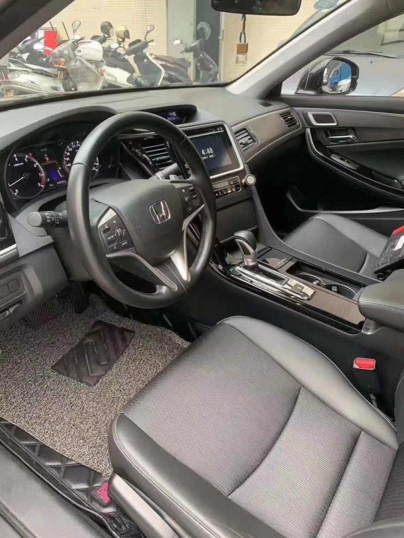 邵阳18年本田思铂睿4