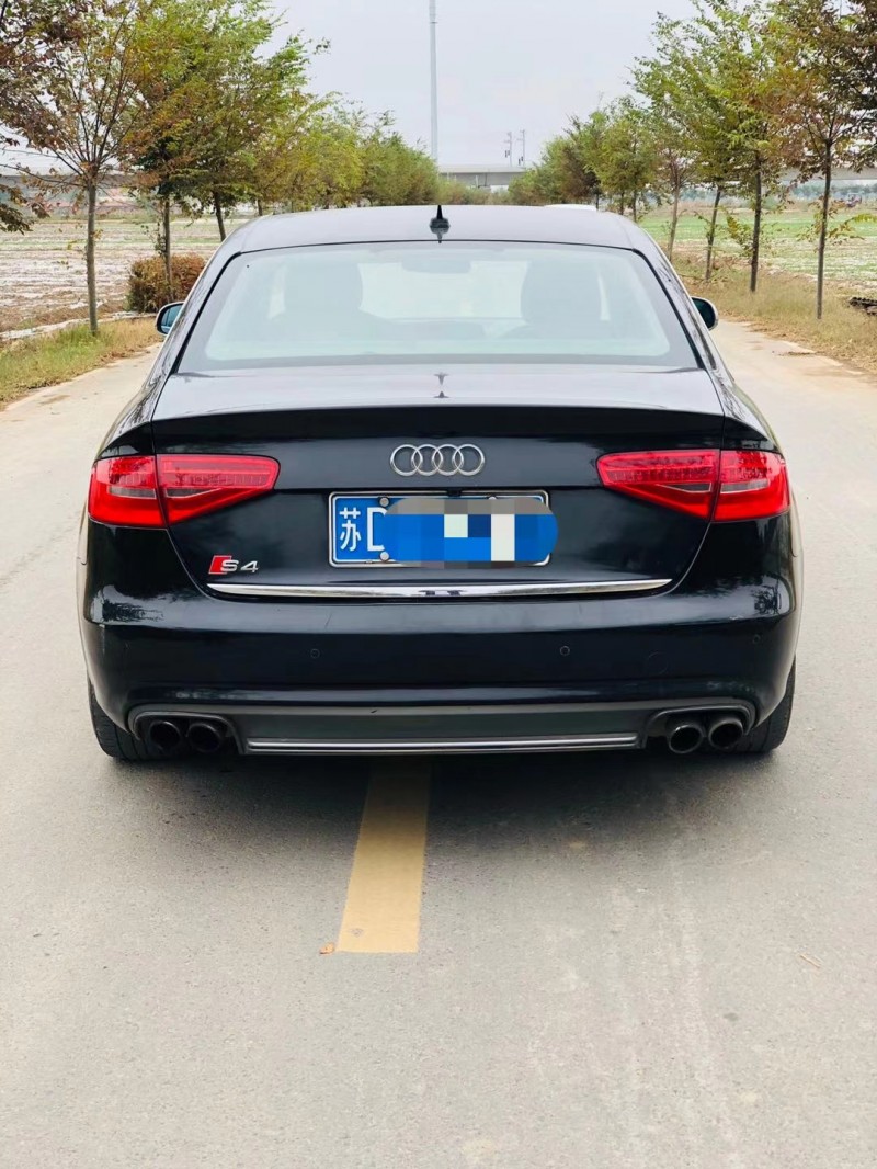 徐州13年奥迪A4L4