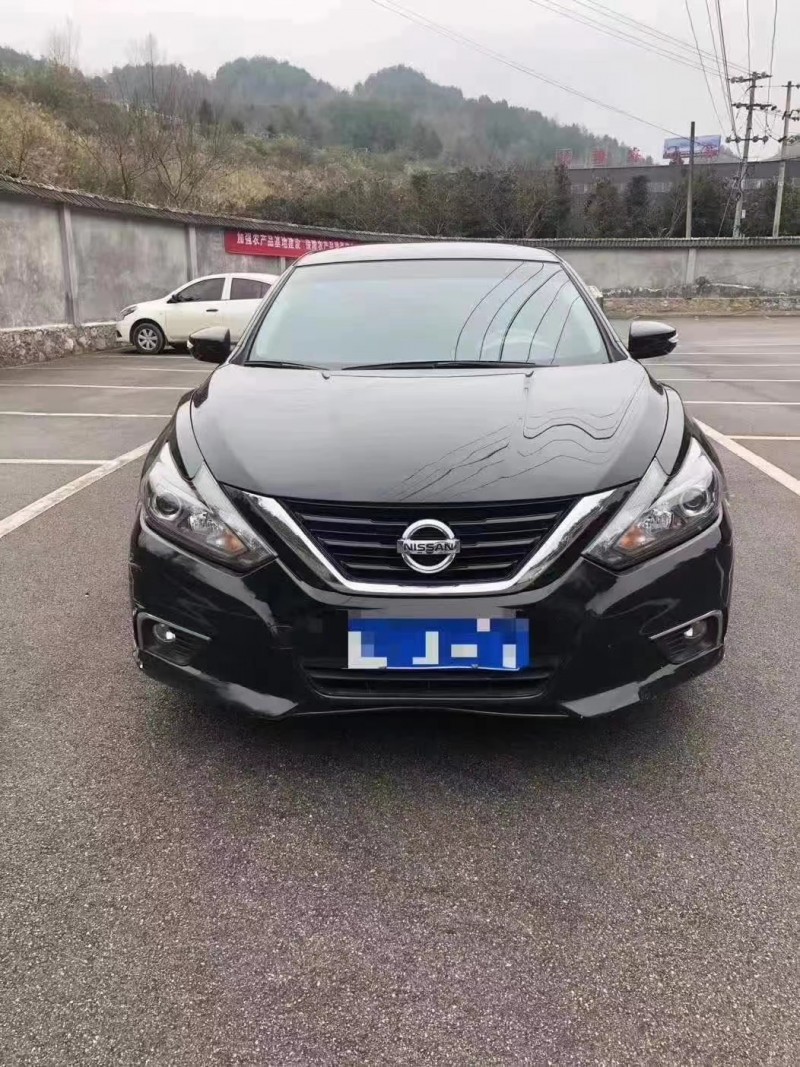 貴陽18年日產天籟1