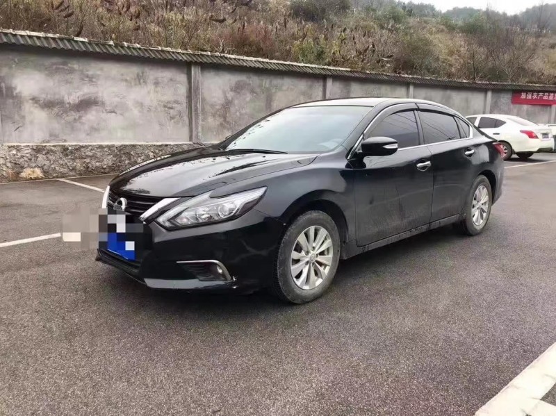 貴陽18年日產天籟2
