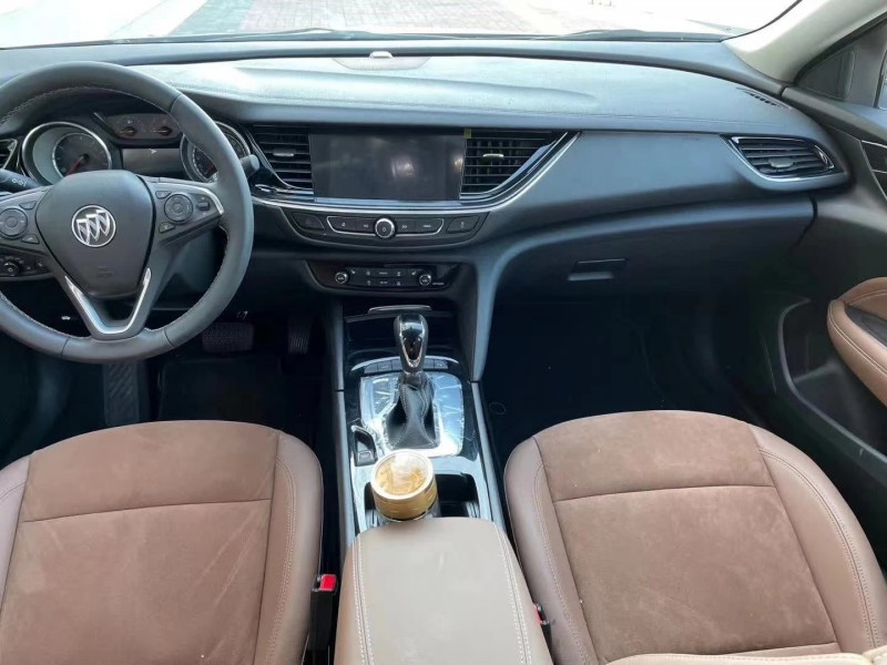 廊坊20年别克君越7