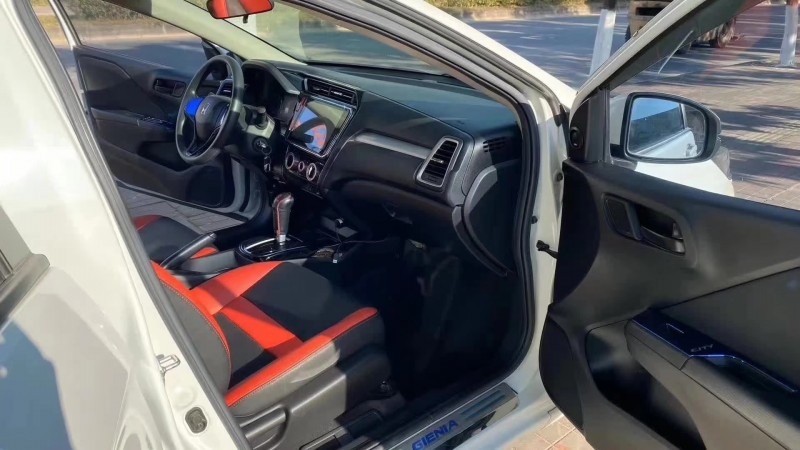 广州17年本田竞瑞5