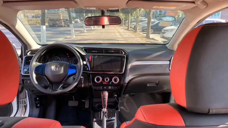 广州17年本田竞瑞4