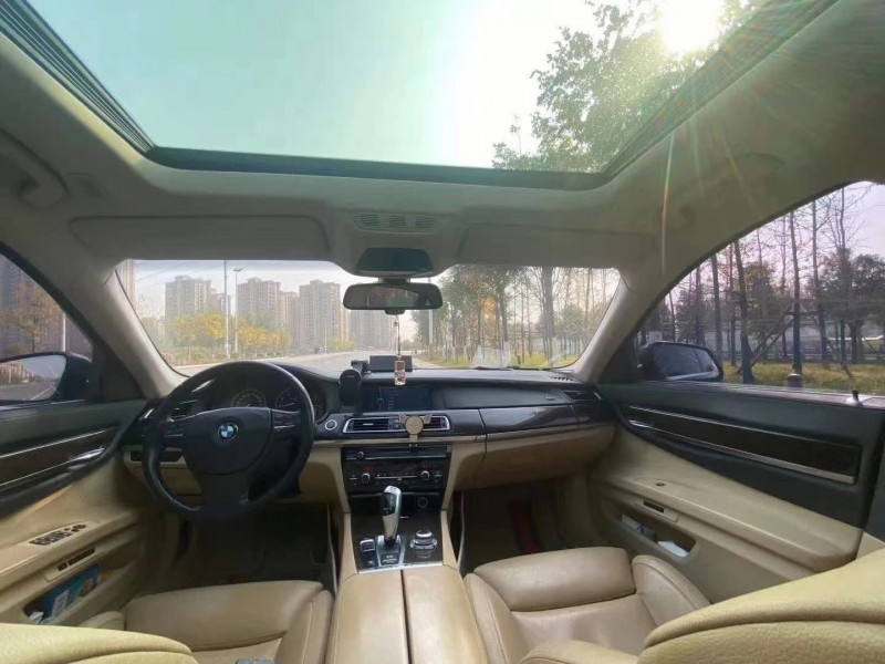 郑州10年宝马7系4