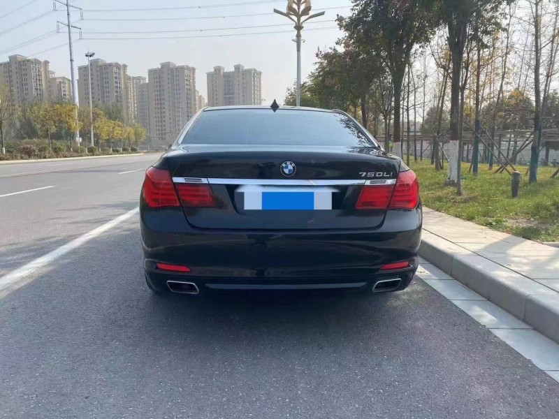 郑州10年宝马7系9