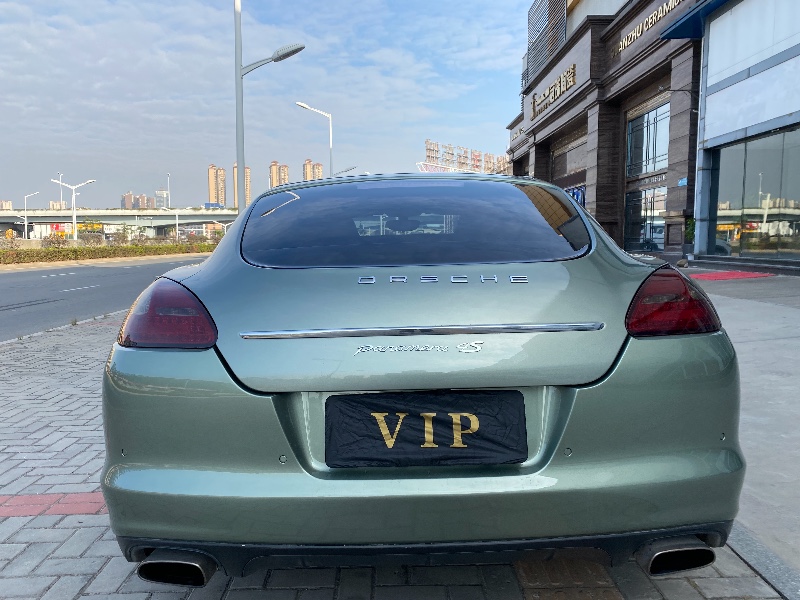江门12年保时捷帕拉梅拉6