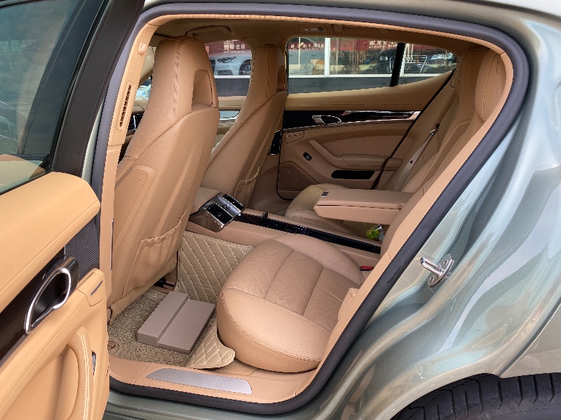 江门12年保时捷帕拉梅拉3