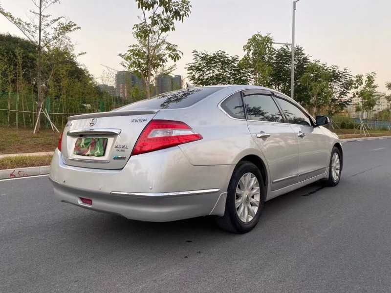 东莞09年日产天籁3