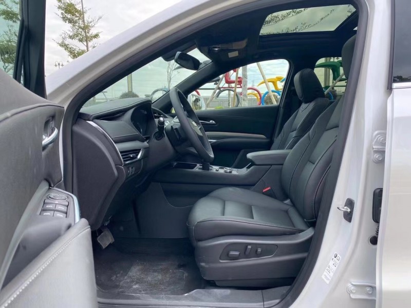 东莞20年凯迪拉克XT47