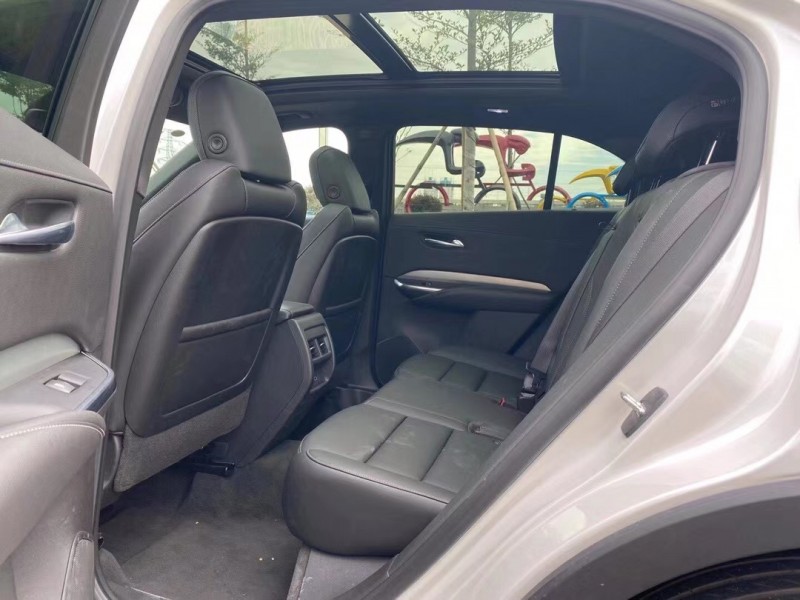 东莞20年凯迪拉克XT48