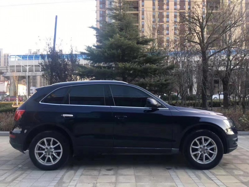 青岛11年奥迪Q53