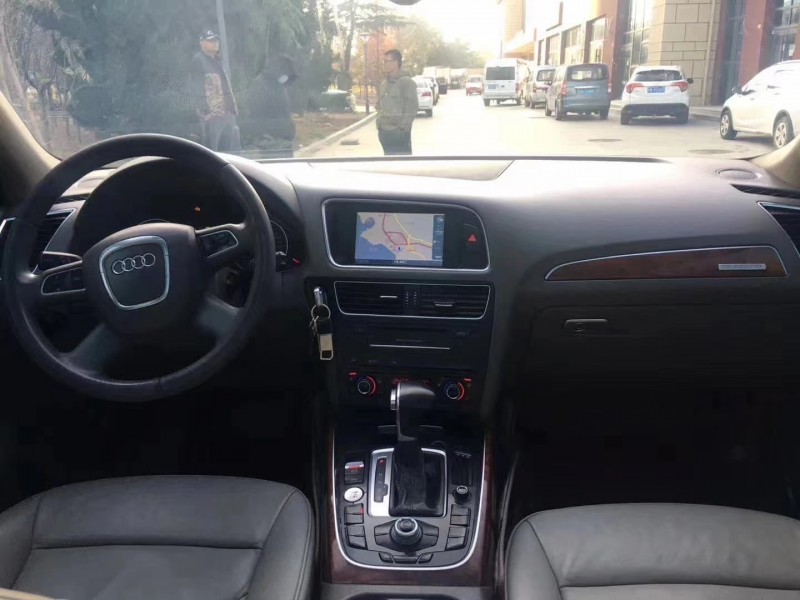 青岛11年奥迪Q57