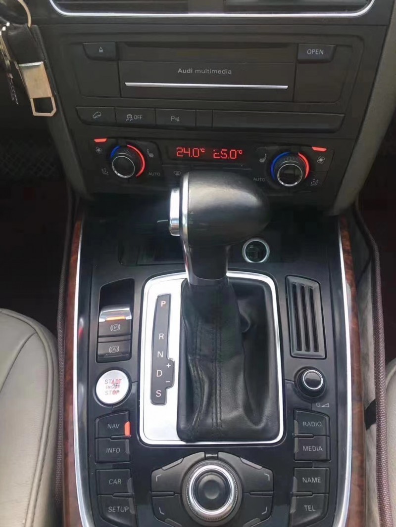 青岛11年奥迪Q58