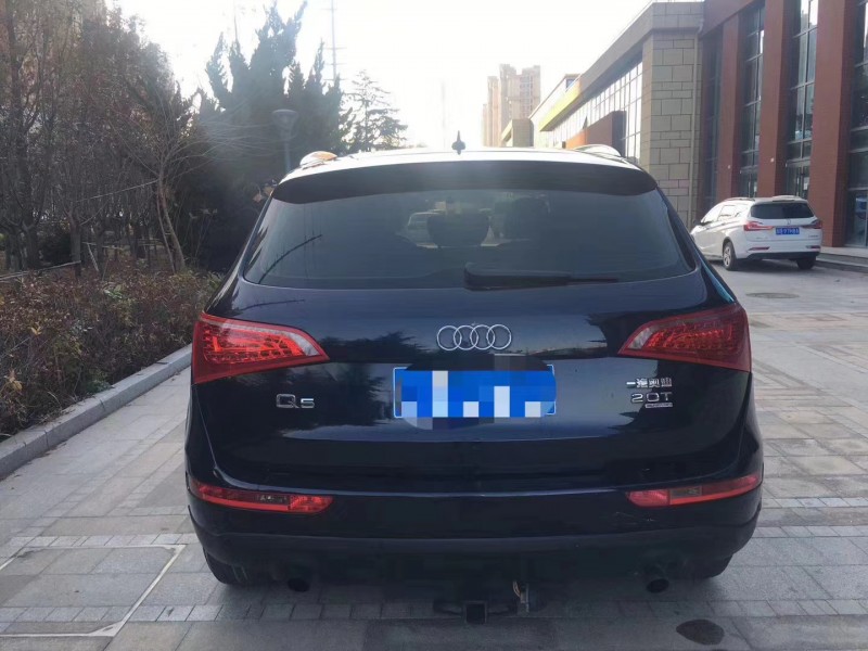 青岛11年奥迪Q59