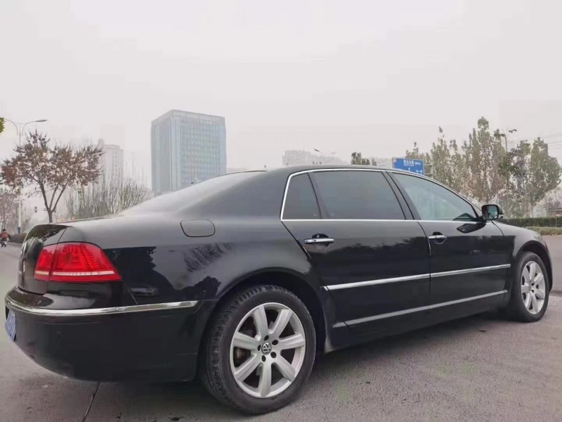 郑州11年大众辉腾4