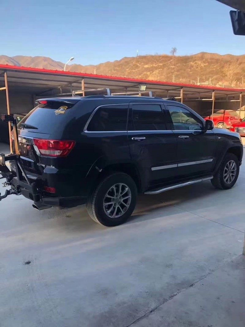 唐山13年Jeep大切諾基3