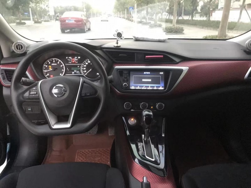 中山18年日产蓝鸟1